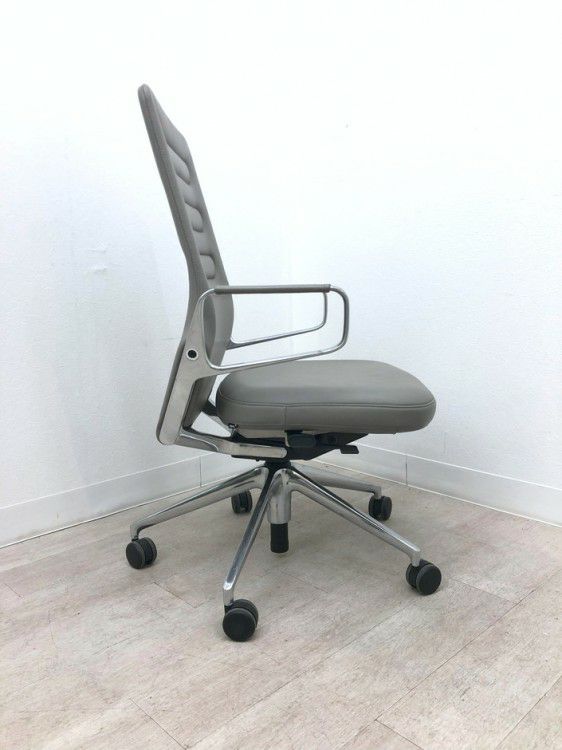 Vitra（ヴィトラ）AC4シリーズ 固定肘付AC4チェア 商品画像5