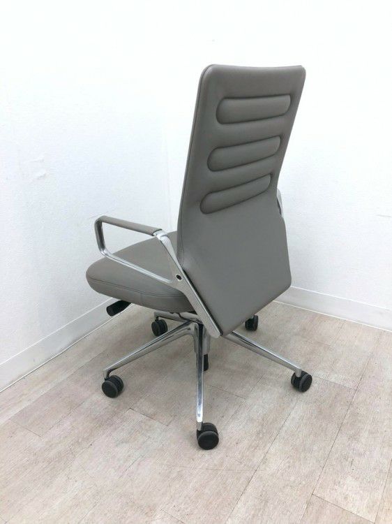 Vitra（ヴィトラ）AC4シリーズ 固定肘付AC4チェア 商品画像6
