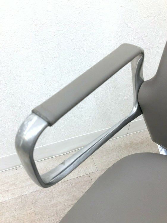 Vitra（ヴィトラ）AC4シリーズ 固定肘付AC4チェア 商品画像10