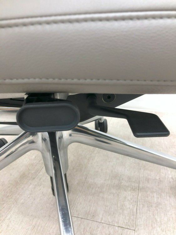 Vitra（ヴィトラ）AC4シリーズ 固定肘付AC4チェア 商品画像14