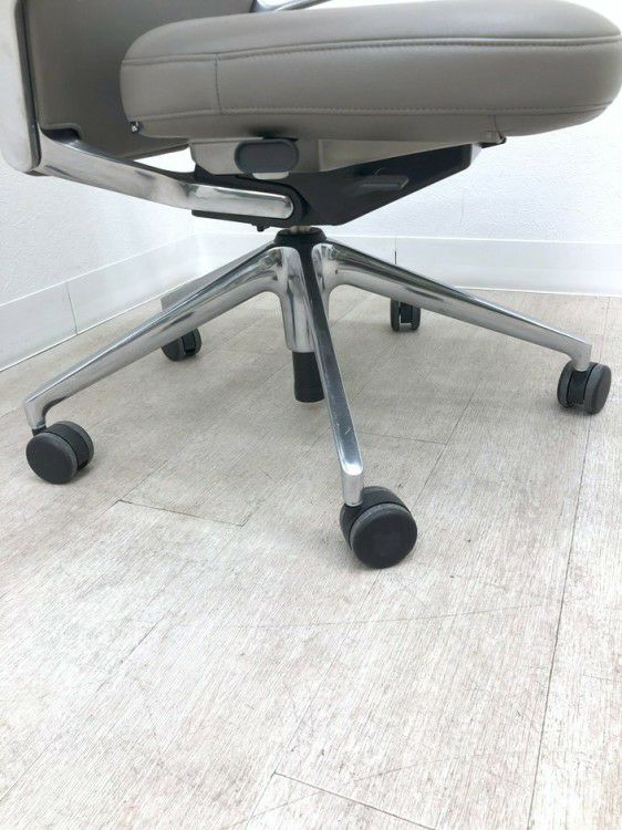 Vitra（ヴィトラ）AC4シリーズ 固定肘付AC4チェア 商品画像15