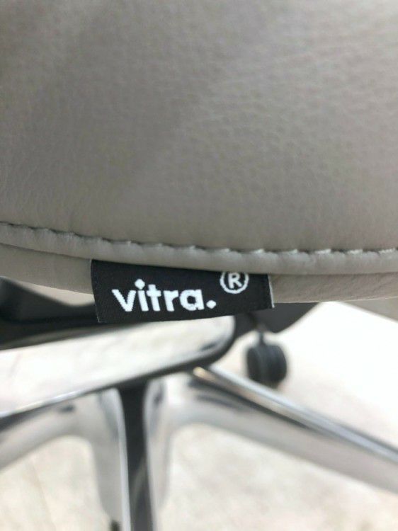 Vitra（ヴィトラ）AC4シリーズ 固定肘付AC4チェア 商品画像22