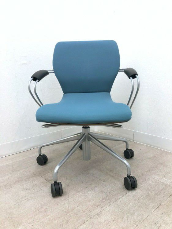 イトーキSINTA(シンタ)シリーズ ミーティングチェア 商品画像2