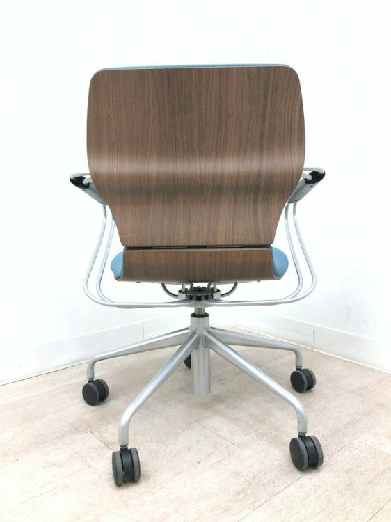 イトーキSINTA(シンタ)シリーズ ミーティングチェア 商品画像4