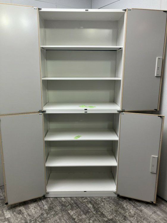 イトーキシンラインシリーズ 両開き上下書庫 商品画像3