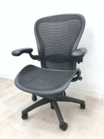 【引き取り限定】ハーマンミラー アーロンチェア ヘッドレスト付き 引き取り限定】ハーマンミラー アーロンチェア Bサイズ 引き取り限定