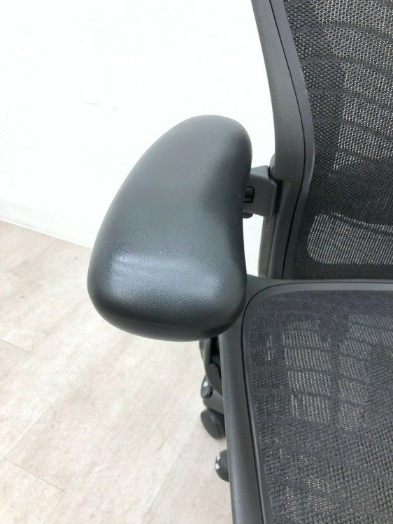 HermanMiller（ハーマンミラー）アーロンチェア 可動肘付アーロンチェア 商品画像14