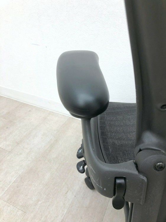 HermanMiller（ハーマンミラー）アーロンチェア 可動肘付アーロンチェア 商品画像17