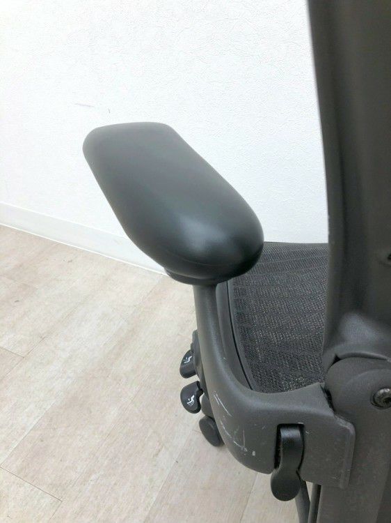HermanMiller（ハーマンミラー）アーロンチェア 可動肘付アーロンチェア 商品画像18