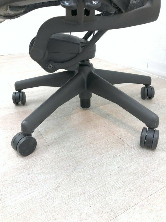 HermanMiller（ハーマンミラー）アーロンチェア 可動肘付アーロンチェア 商品画像24