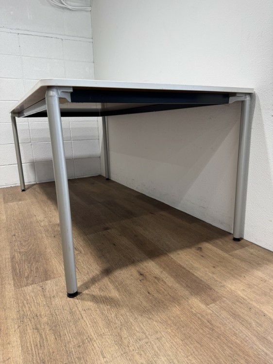 イトーキDCシリーズ ミーティングテーブル 商品画像4