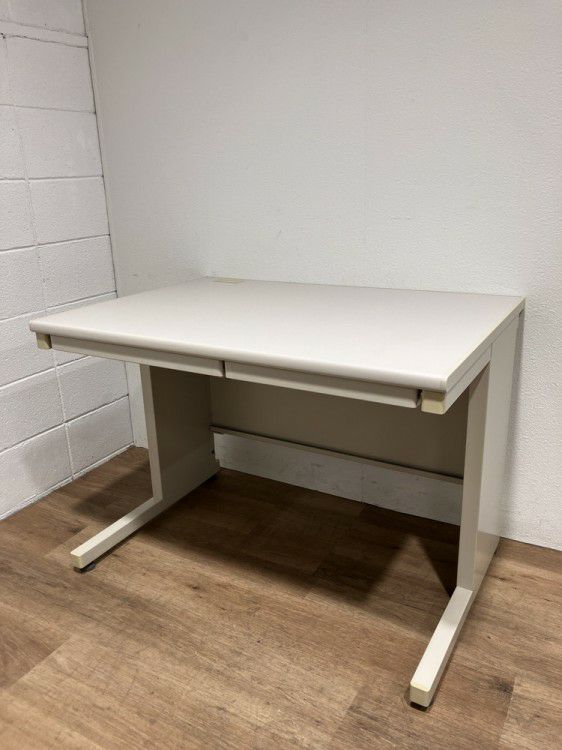 コクヨ1000平デスク 商品画像1