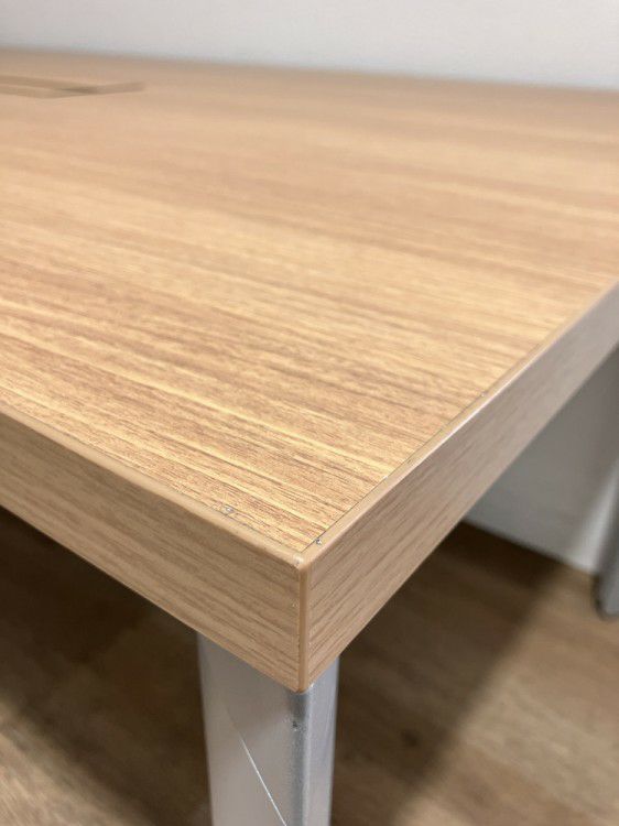 オカムラEX-F300シリーズ ミーティングテーブル 商品画像2