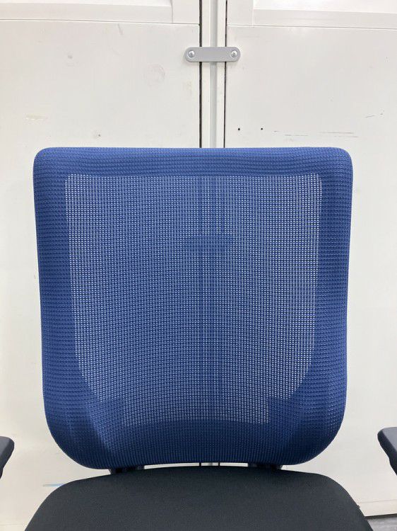 イトーキミレッザチェア 可動肘付ミレッザチェア 商品画像8