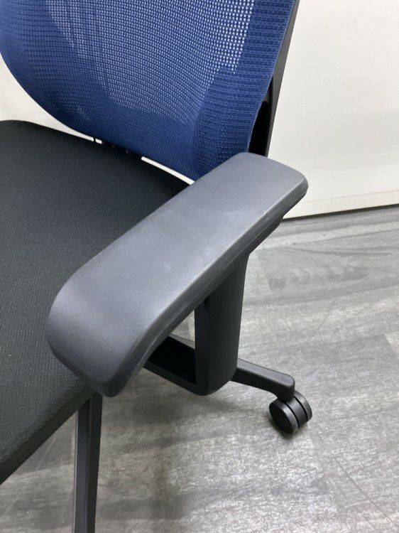 イトーキミレッザチェア 可動肘付ミレッザチェア 商品画像11