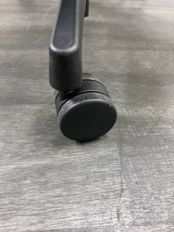 イトーキミレッザチェア 可動肘付ミレッザチェア 商品画像13