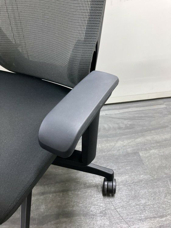 イトーキミレッザチェア 可動肘付ミレッザチェア 商品画像11