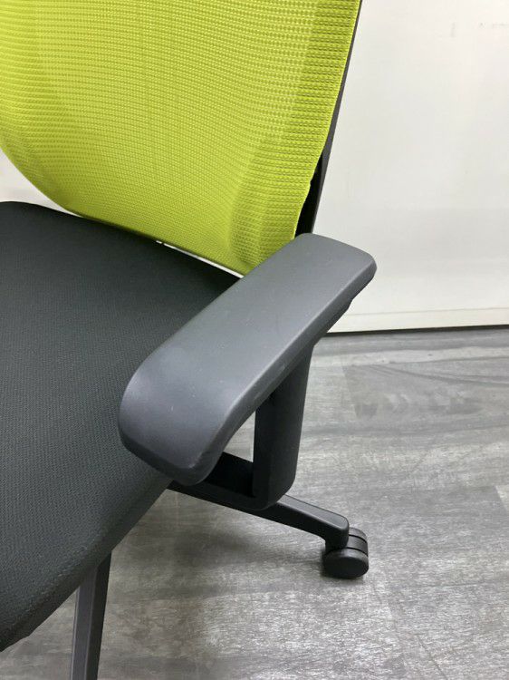 イトーキミレッザチェア 可動肘付ミレッザチェア 商品画像11