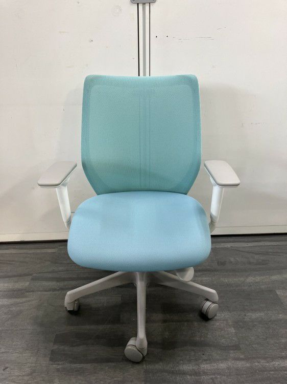 オカムラCG-M(シージーエム)シリーズ 可動肘付CG-Mチェア 商品画像2