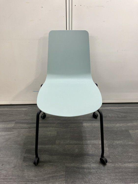 コクヨMycket(ミケット)シリーズ スタッキングチェア4脚セット 商品画像3