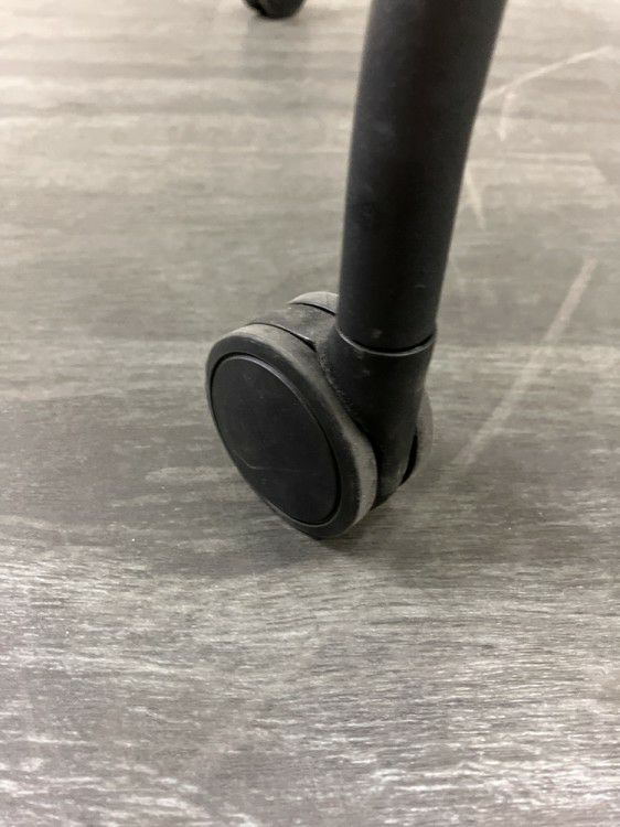 コクヨMycket(ミケット)シリーズ スタッキングチェア4脚セット 商品画像10