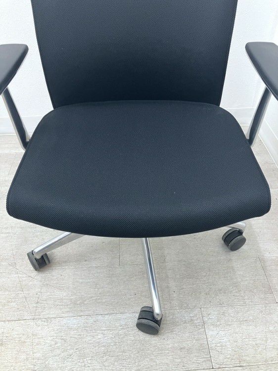 コクヨPUNTO(プント)チェア 固定肘付プントチェア 商品画像8