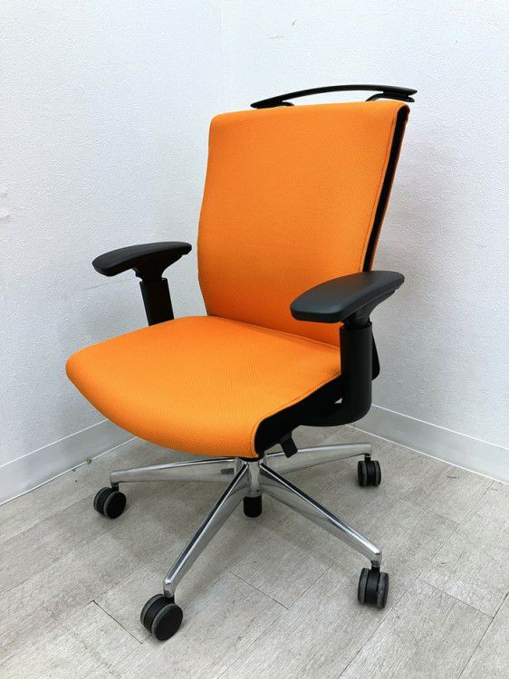 コクヨPUNTO(プント)チェア 可動肘付プントチェア 商品画像1