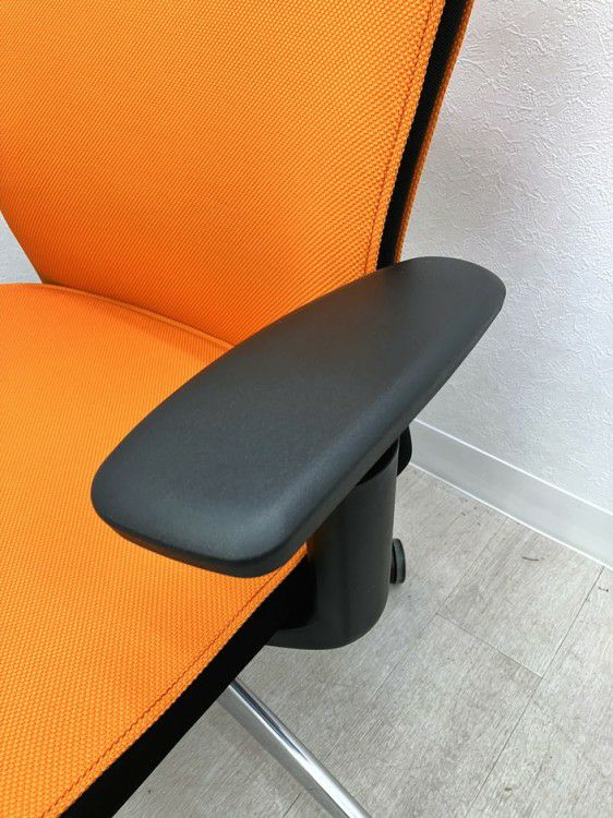 コクヨPUNTO(プント)チェア 可動肘付プントチェア 商品画像7