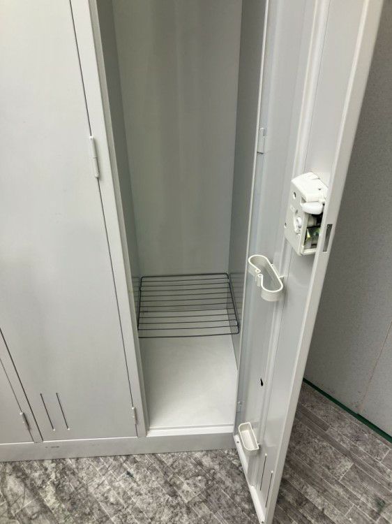 ダイヤル式3人用ロッカー 商品画像5