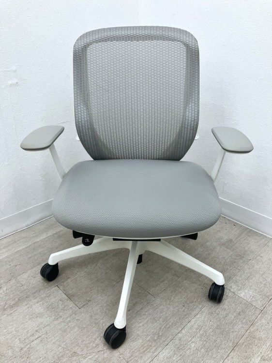 オカムラSylphy(シルフィー)チェア 固定肘付シルフィーチェア 商品画像2