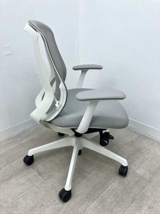 オカムラSylphy(シルフィー)チェア 固定肘付シルフィーチェア 商品画像3