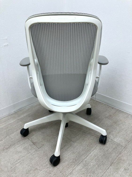 オカムラSylphy(シルフィー)チェア 固定肘付シルフィーチェア 商品画像4