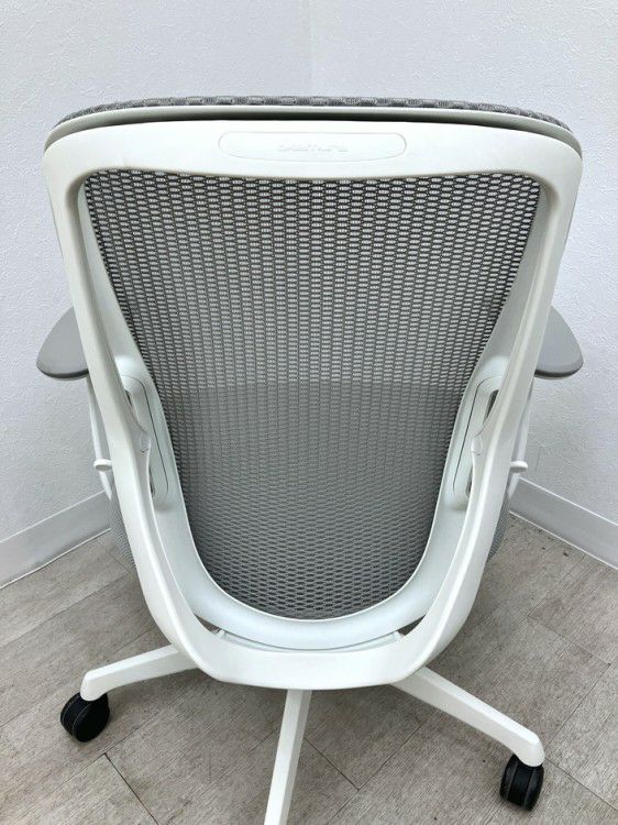 オカムラSylphy(シルフィー)チェア 固定肘付シルフィーチェア 商品画像10