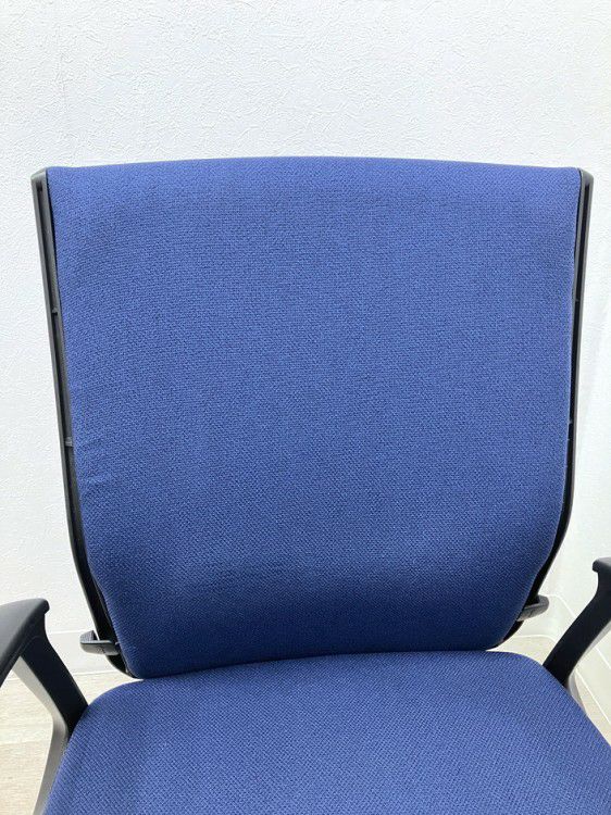 オカムラESCUDO(エスクード)チェア 固定肘付エスクードチェア 商品画像5