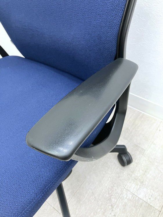 オカムラESCUDO(エスクード)チェア 固定肘付エスクードチェア 商品画像7