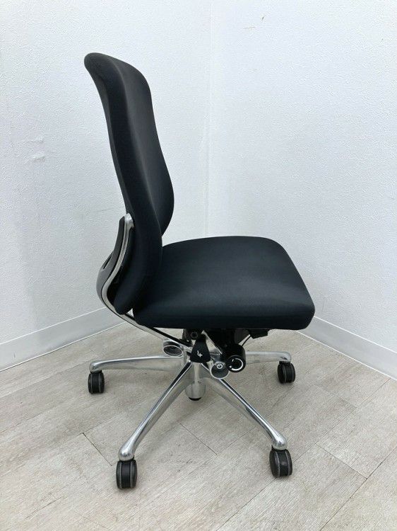 オカムラZephyr(ゼファー)シリーズ ゼファーチェア 商品画像3