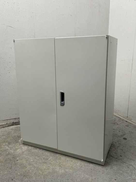 プラスJEシリーズ 両開き書庫 商品画像1