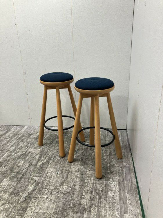 イトーキハイスツール2脚セット 商品画像1