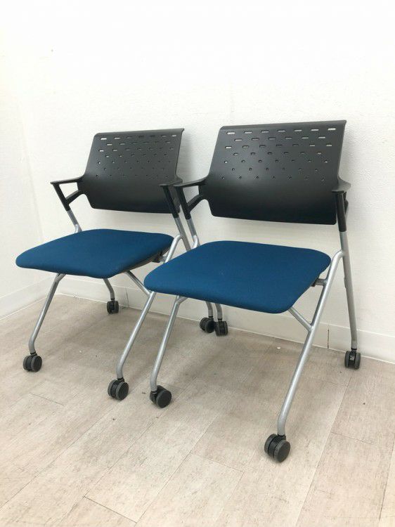 コクヨピエガチェア ネスティングチェア2脚セット 商品画像1
