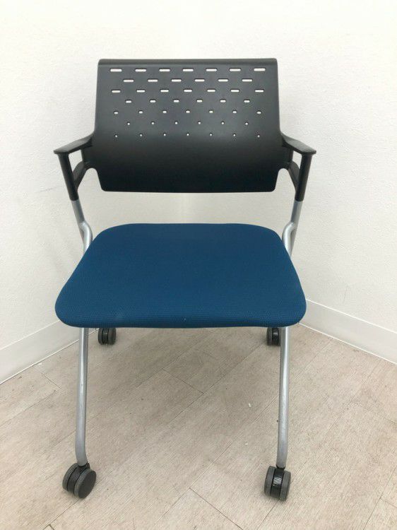 コクヨピエガチェア ネスティングチェア2脚セット 商品画像4