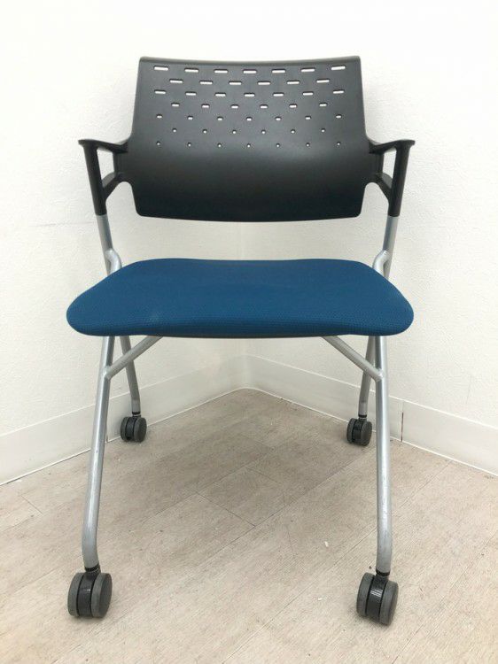 コクヨピエガチェア ネスティングチェア2脚セット 商品画像5