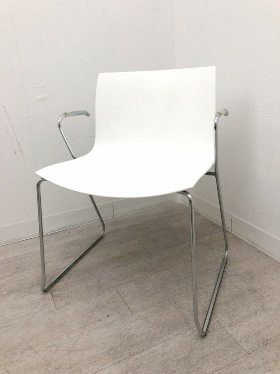arper（アルペール）キャティファ46シリーズ スタッキングチェア 商品画像1