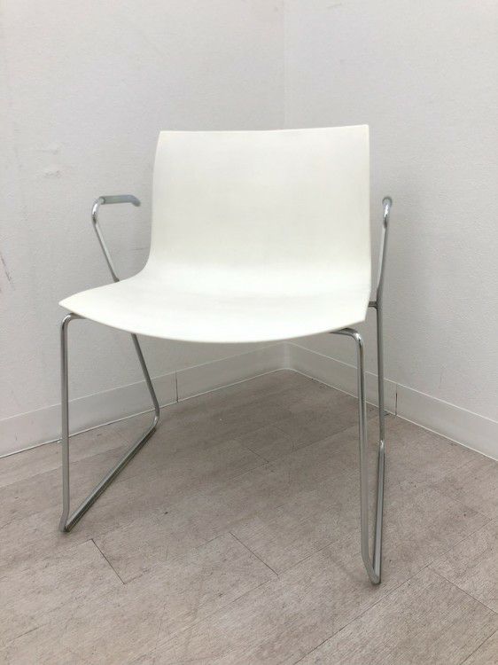 arper（アルペール）キャティファ46シリーズ スタッキングチェア 商品画像1