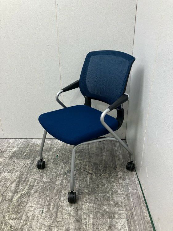 コクヨ肘付サテリテチェア 商品画像1