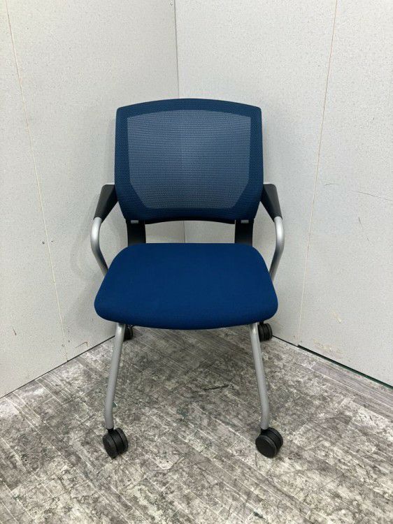 コクヨ肘付サテリテチェア 商品画像2