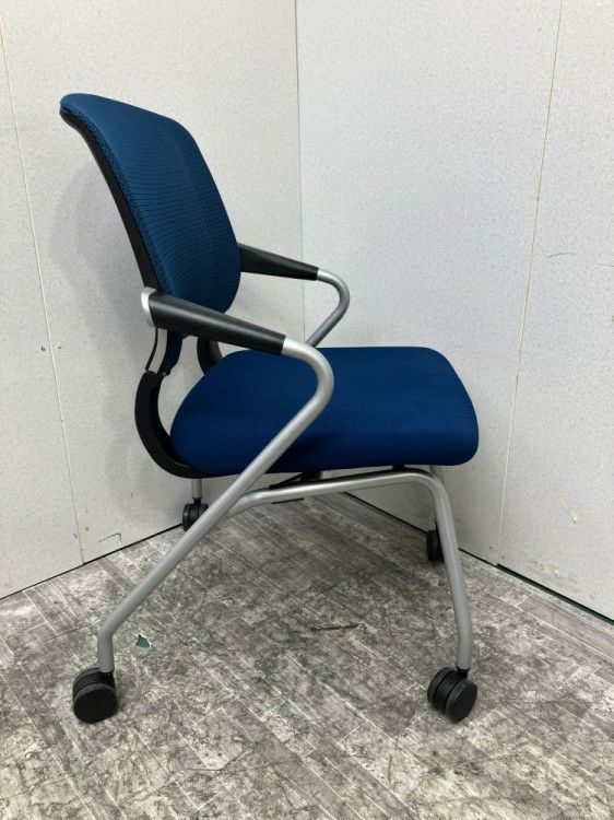 コクヨ肘付サテリテチェア 商品画像4