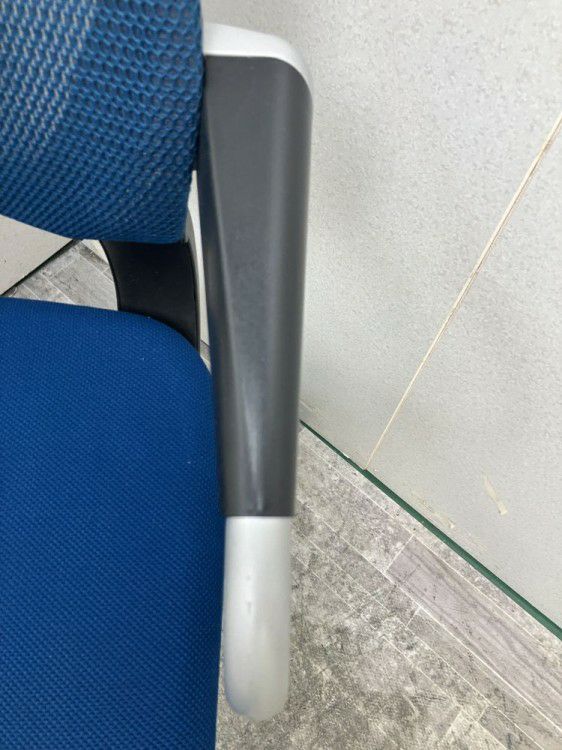 コクヨ肘付サテリテチェア 商品画像9