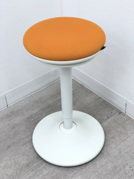 オカムラ pirouetto(ピルエット)シリーズ 昇降スツール 商品画像1