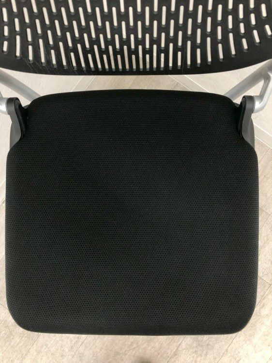 オカムラRuna(ルナ)シリーズ ハイチェア 商品画像11