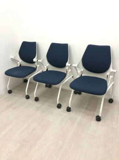 イトーキipsa(イプサ)シリーズ ネスティングチェア3脚セット 商品画像1